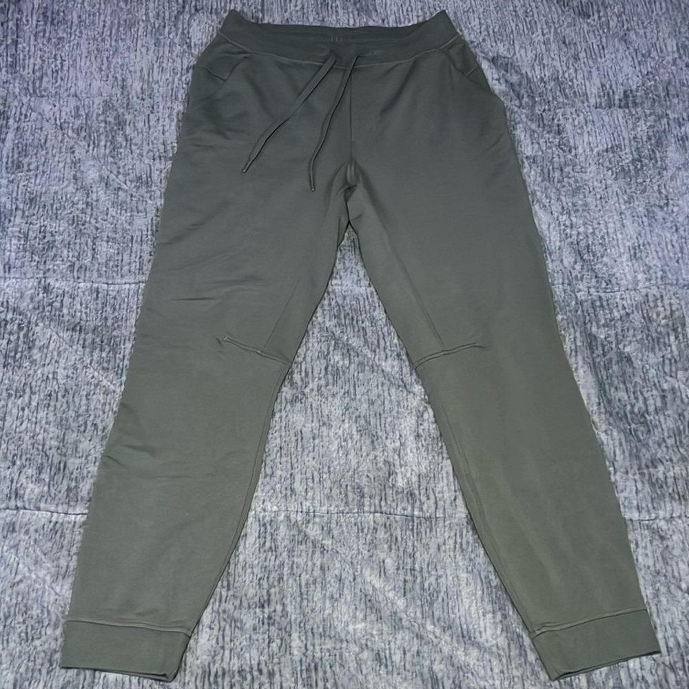 Lululemon Men’s City Sweat Jogger Teal sage green size Medium Inseam 29”